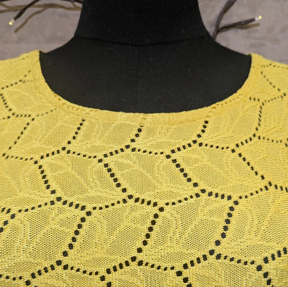 Jacqueline De Young Leaf Pattern T-Shirt, Size L, EUC! - Picture 2 of 4